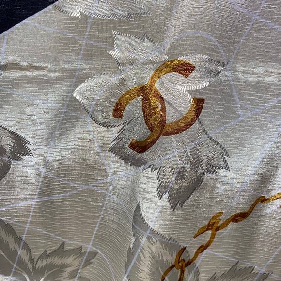 CHANEL Vintage Silk Ivory Black Chain Floral Square Scarf Women's - Picture 6 of 8